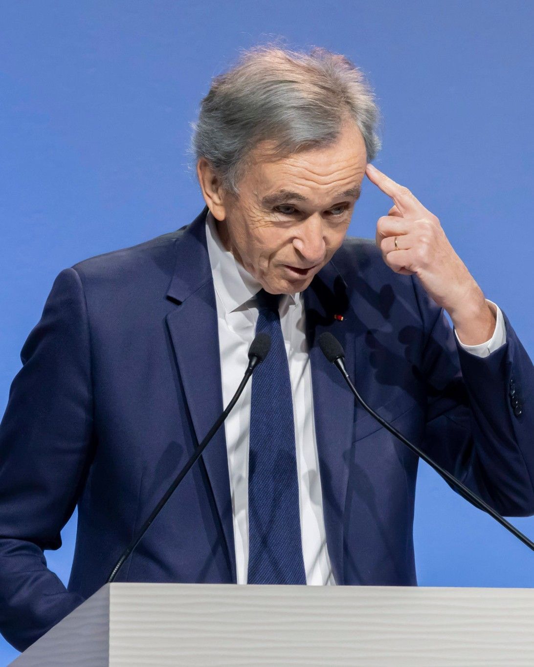 Bernard Arnault è il miliardario che ha perso più soldi per la guerra in Iran LVMH ha sofferto il peggior trimestre azionario della sua intera storia