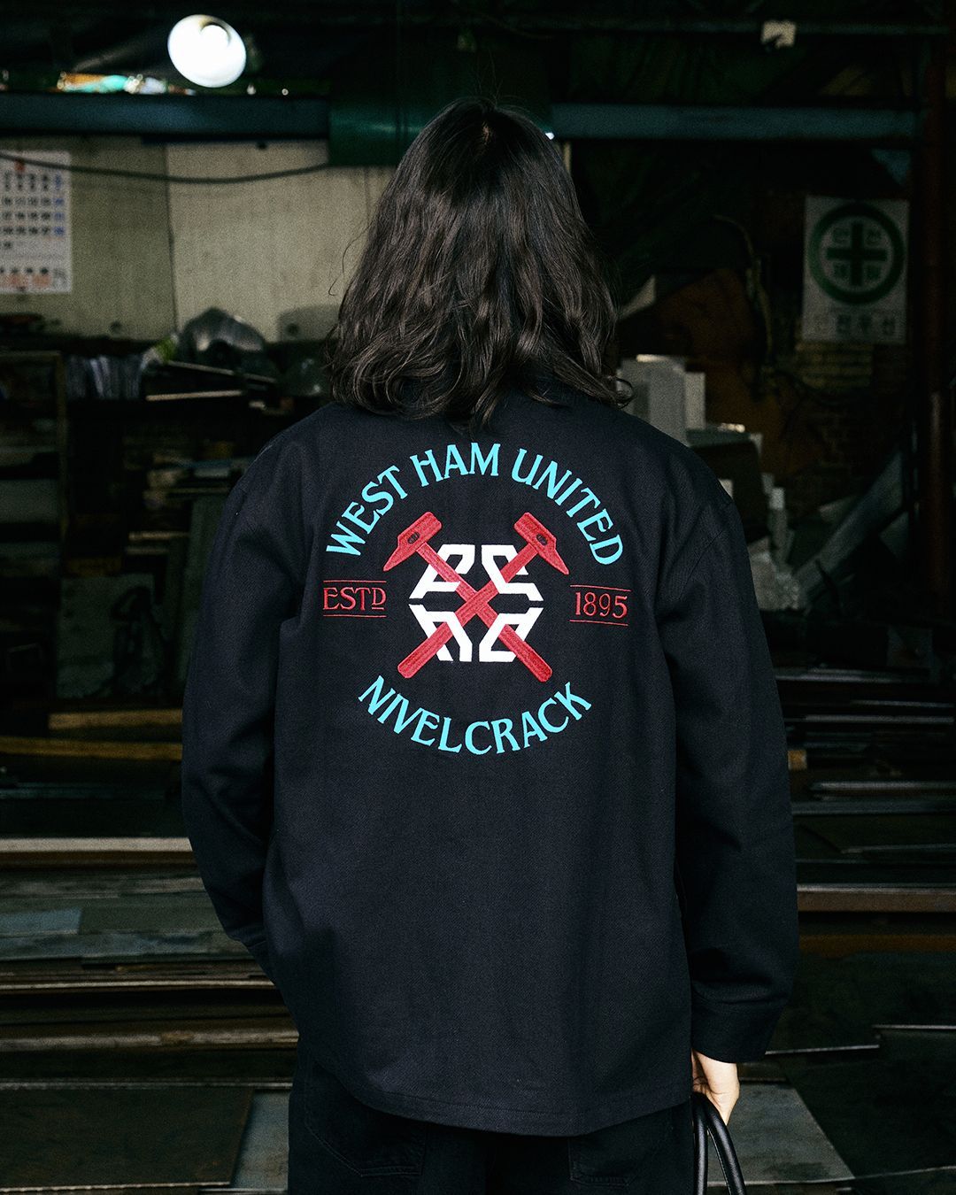 Il West Ham ha collaborato con NIVELCRACK per una capsule speciale Lo streetwear coreano incontra tradizione britannica