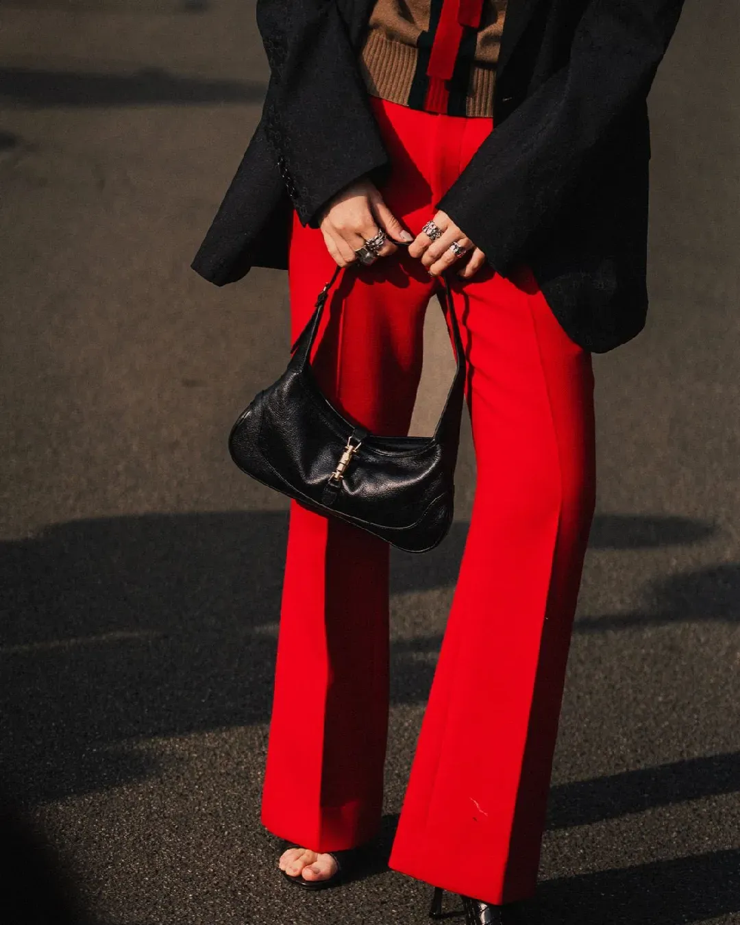 La ripresa di Kering richiederà più tempo del previsto Il Gruppo, che si trova in un periodo di grandi cambiamenti, è preoccupato per la situazione in Medio Oriente