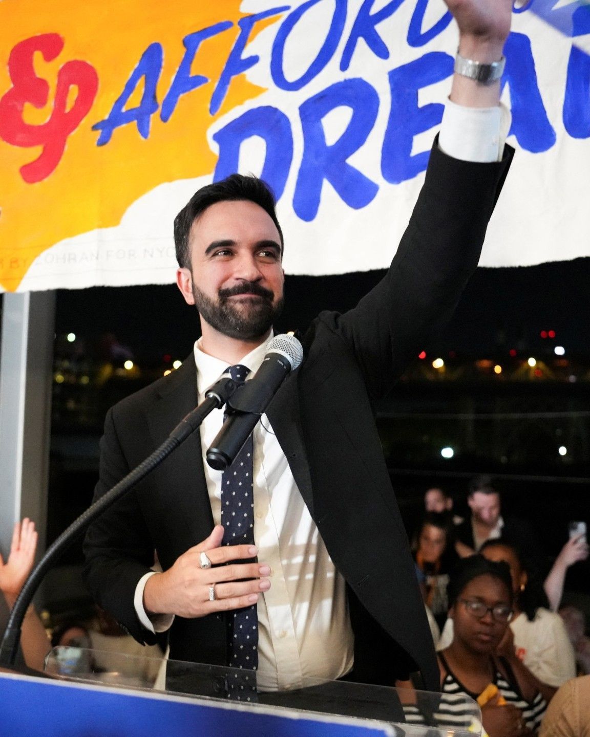 Perché Mamdani ha rifiutato l’invito al Met Gala 2026? Secondo molti, c’entrano i coniugi Bezos