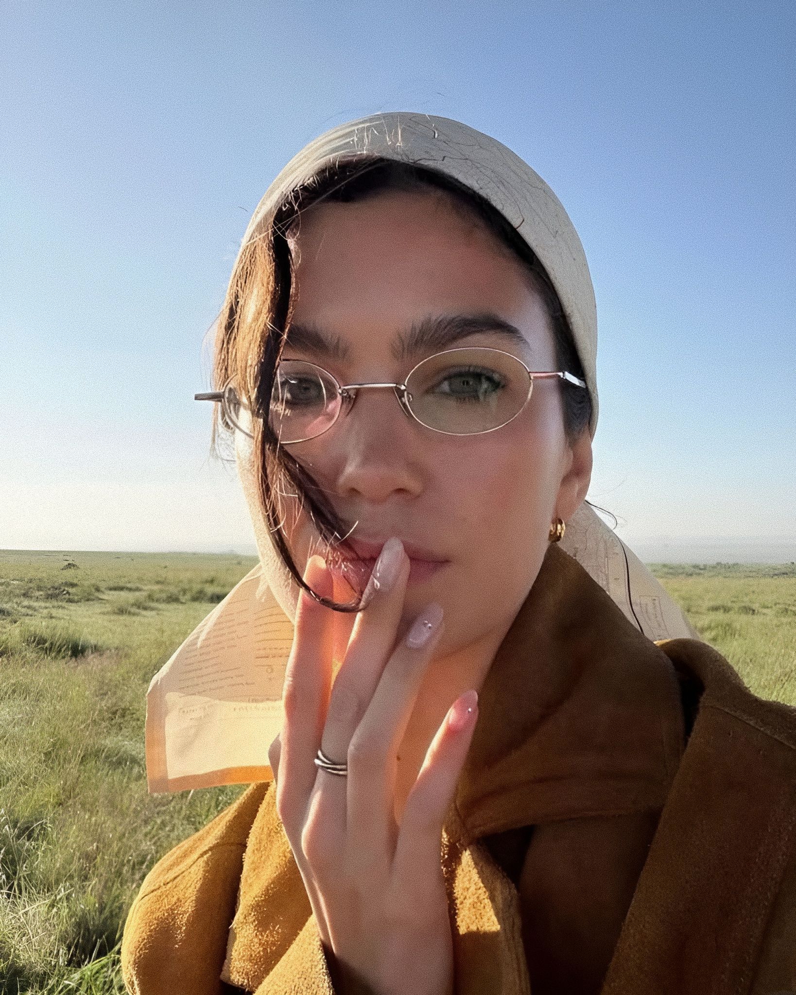 Beauty survival kit for a day trip: everything you really need Just the essentials, nothing more