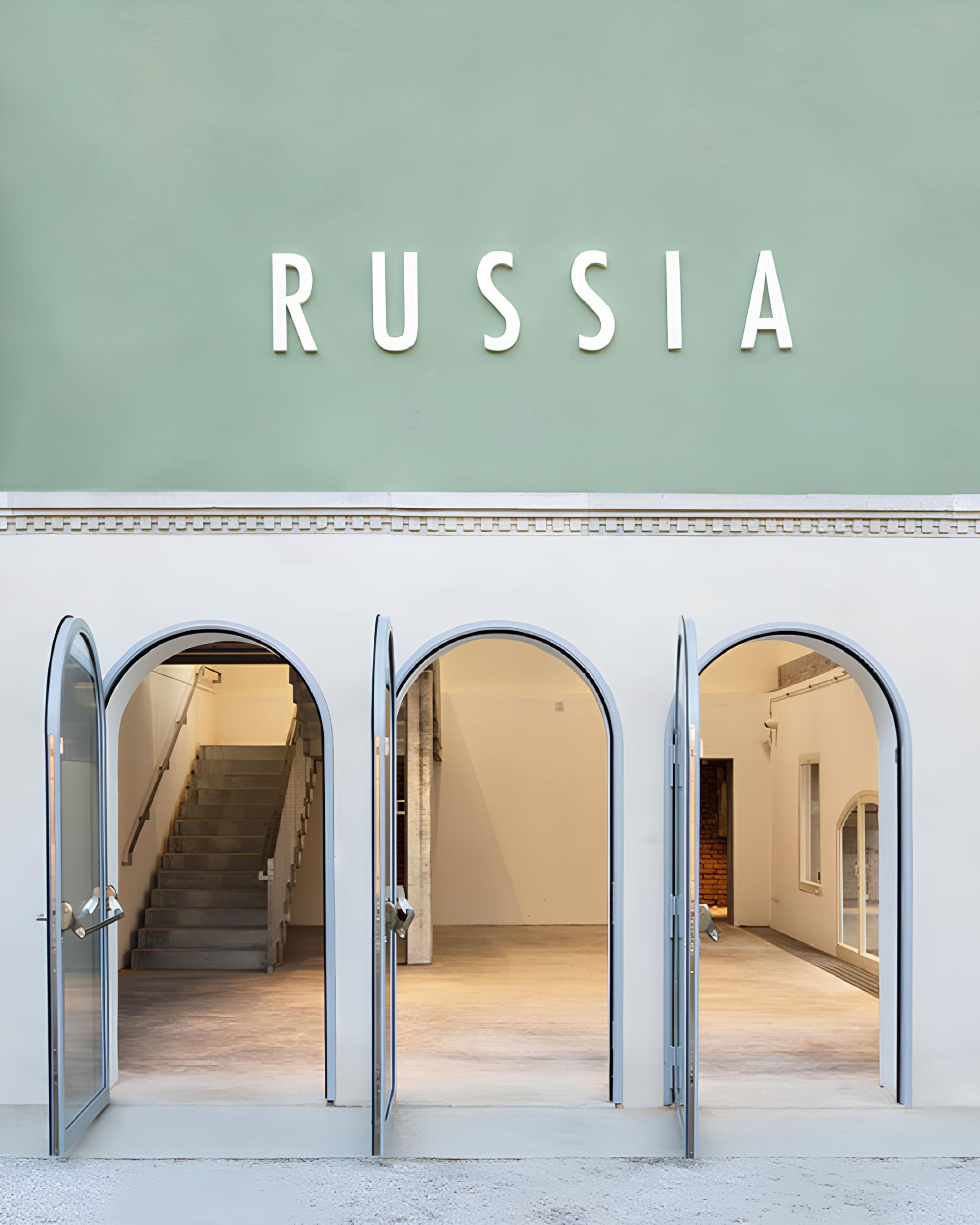 C'è un nuovo aggiornamento sulla partecipazione di Israele e Russia alla Biennale di Venezia  Ma all'Unione Europea non basta e ha deciso di fare grossi tagli ai finanziamenti delle prossime edizioni