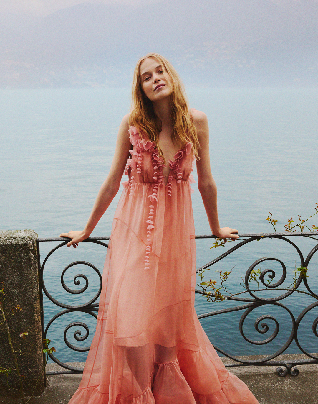 Zimmermann and Mytheresa present the new capsule collection with an event on Lake Como A celebration of femininity and natural, effortless elegance