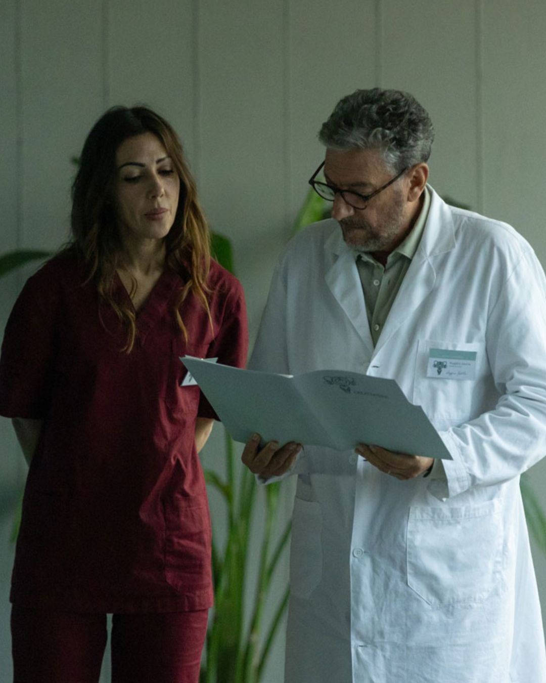 Nella serie In Utero il cuore della storia è una clinica della fertilità Su HBO Max Italia con Sergio Castellitto