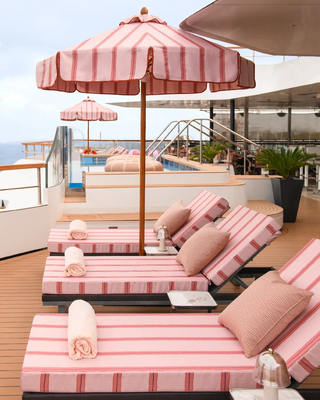 Ginori 1735 transformed the Ritz-Carlton yacht into a Mediterranean dream An immersive experience between design, hospitality and Mediterranean imagination