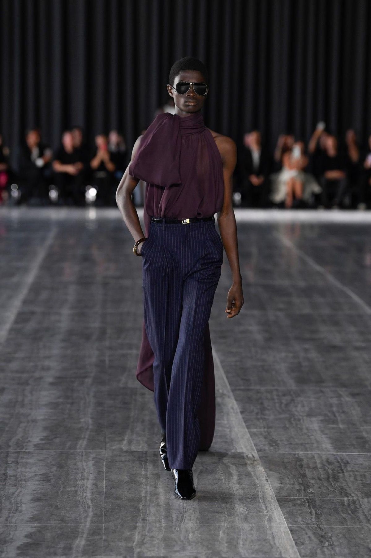 Come gli uomini hanno cominciato a mettere la camicia con foulard I significati della lavallière nel menswear | Image 616494
