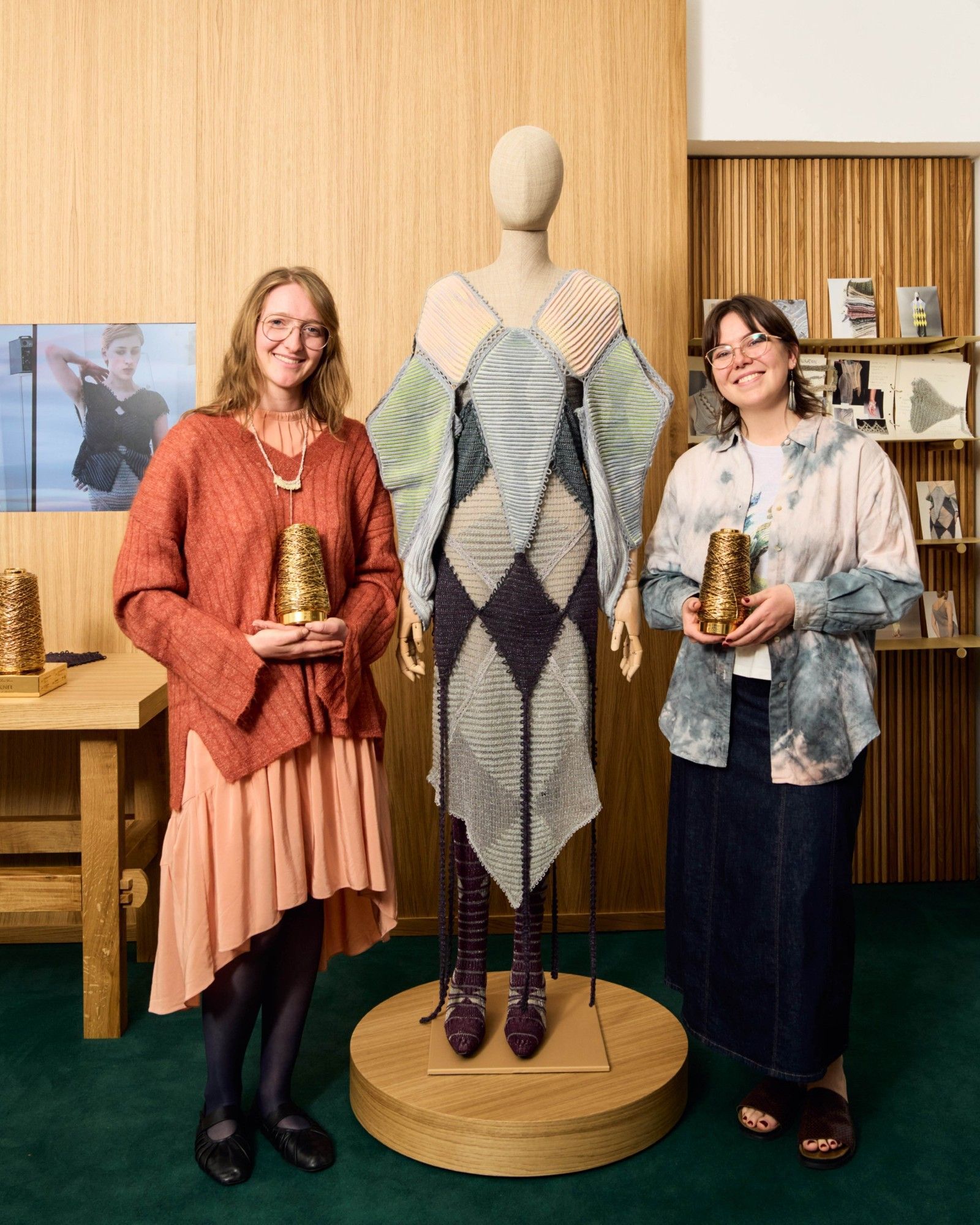 I vincitori del Loro Piana Knit Design Awards 2026 sono stati annunciati The Swedish School of Textiles vince la decima edizione del più importante concorso internazionale di maglieria.