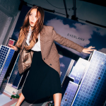 Cosa succede quando Shein acquisisce un brand sostenibile? La recente vendita di Everlane all’ultra-fast fashion cinese espone tutte le falle del sistema moda