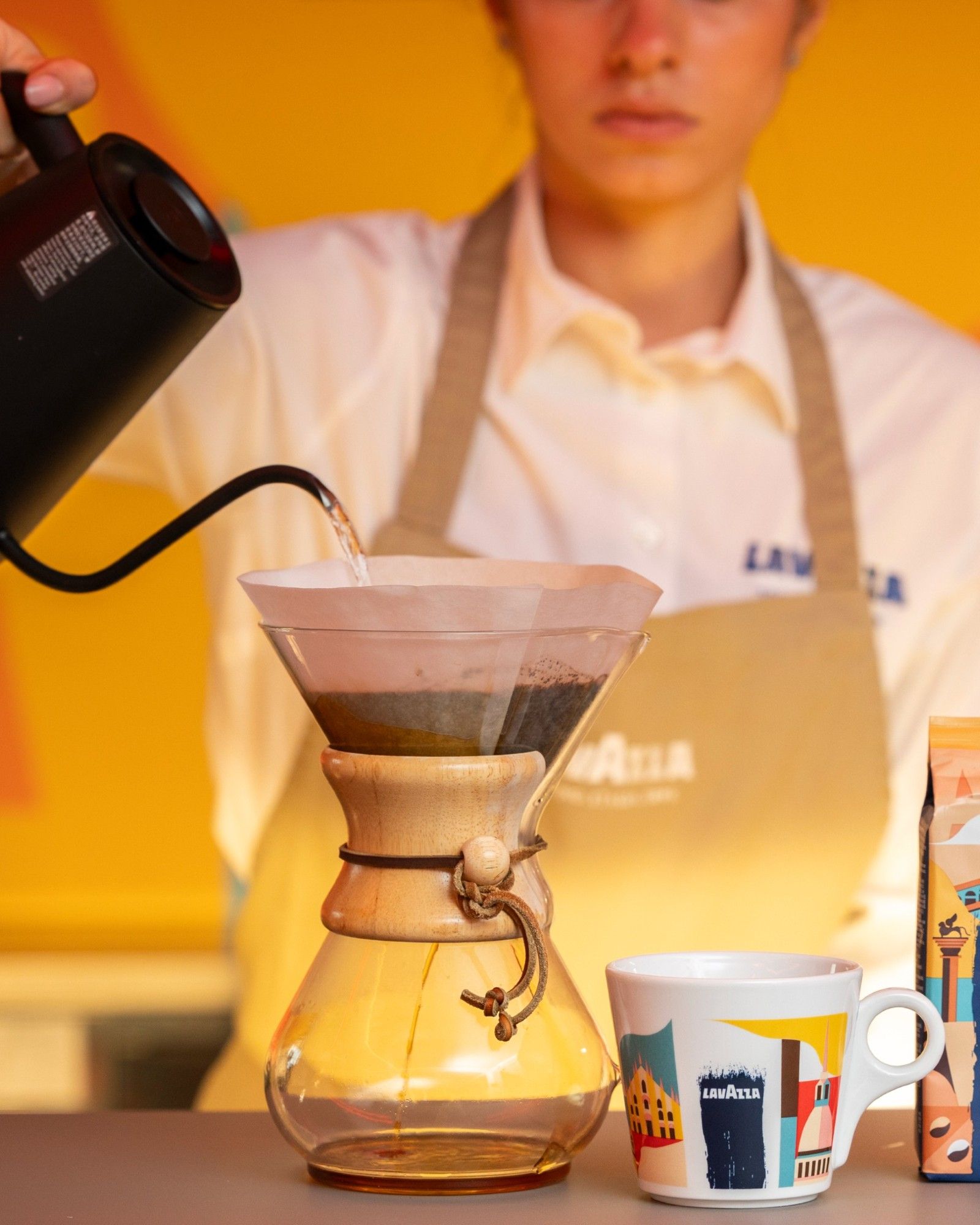 Come Lavazza ha portato L'aroma del suono alla Triennale di Milano Un appuntamento imperdibile per presentare il Filtro Canal Grande della collezione Tales of Italy