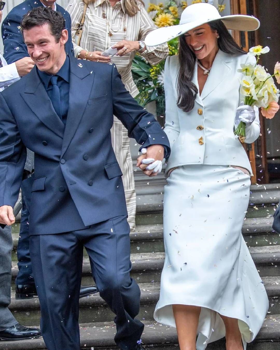 Le mariage de Dua Lipa face au mythe de Bianca Jagger Un mariage londonien à l’inspiration tropézienne