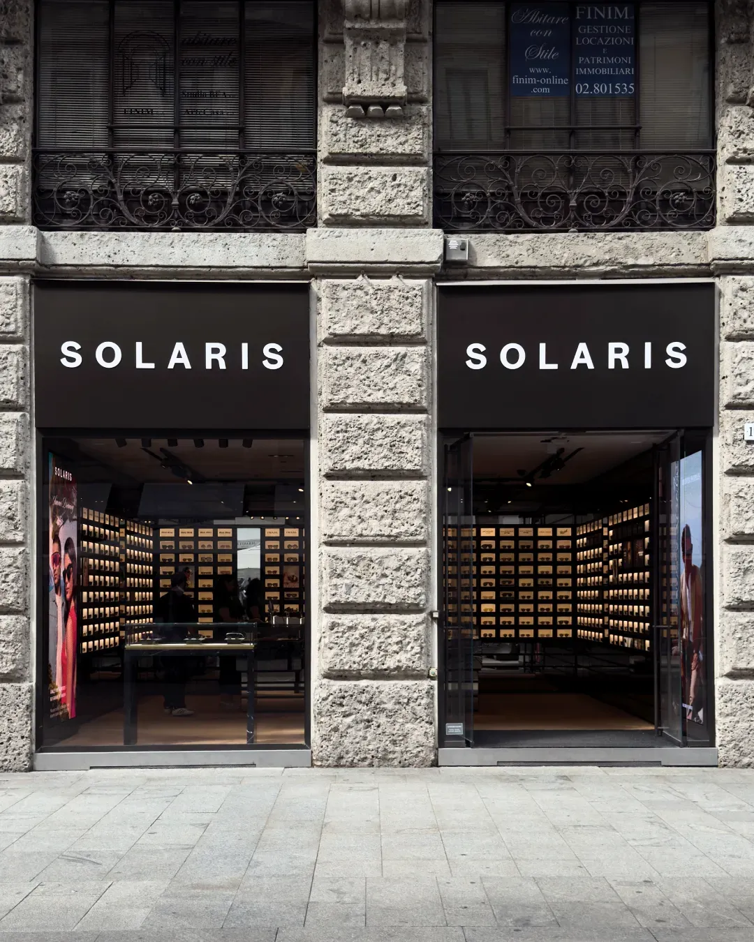 Solaris unisce stile e tecnologia per trovare gli occhiali perfetti per l'estate  Tutto quello che c'è da sapere sullo store di via Dante, a Milano, nato per i creativi della città