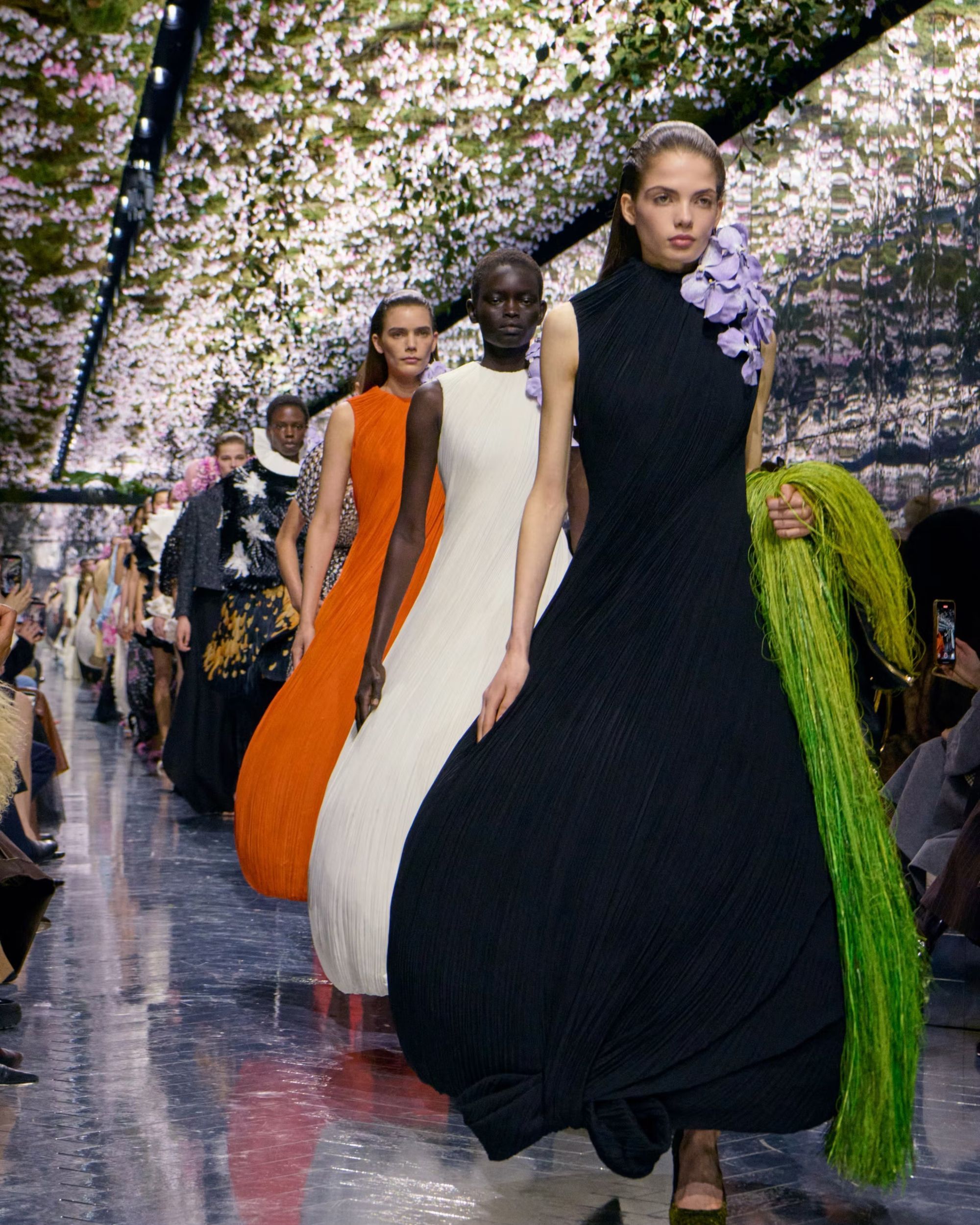 Dior ha aperto un’agenzia di viaggi? Una nuova divisione del brand è stata discretamente aperta negli scorsi mesi