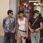 I negozi vintage sono la nuova frontiera delle community di moda  Un nuovo esperimento firmato Dsquared2 a Milano sembra suggerirlo