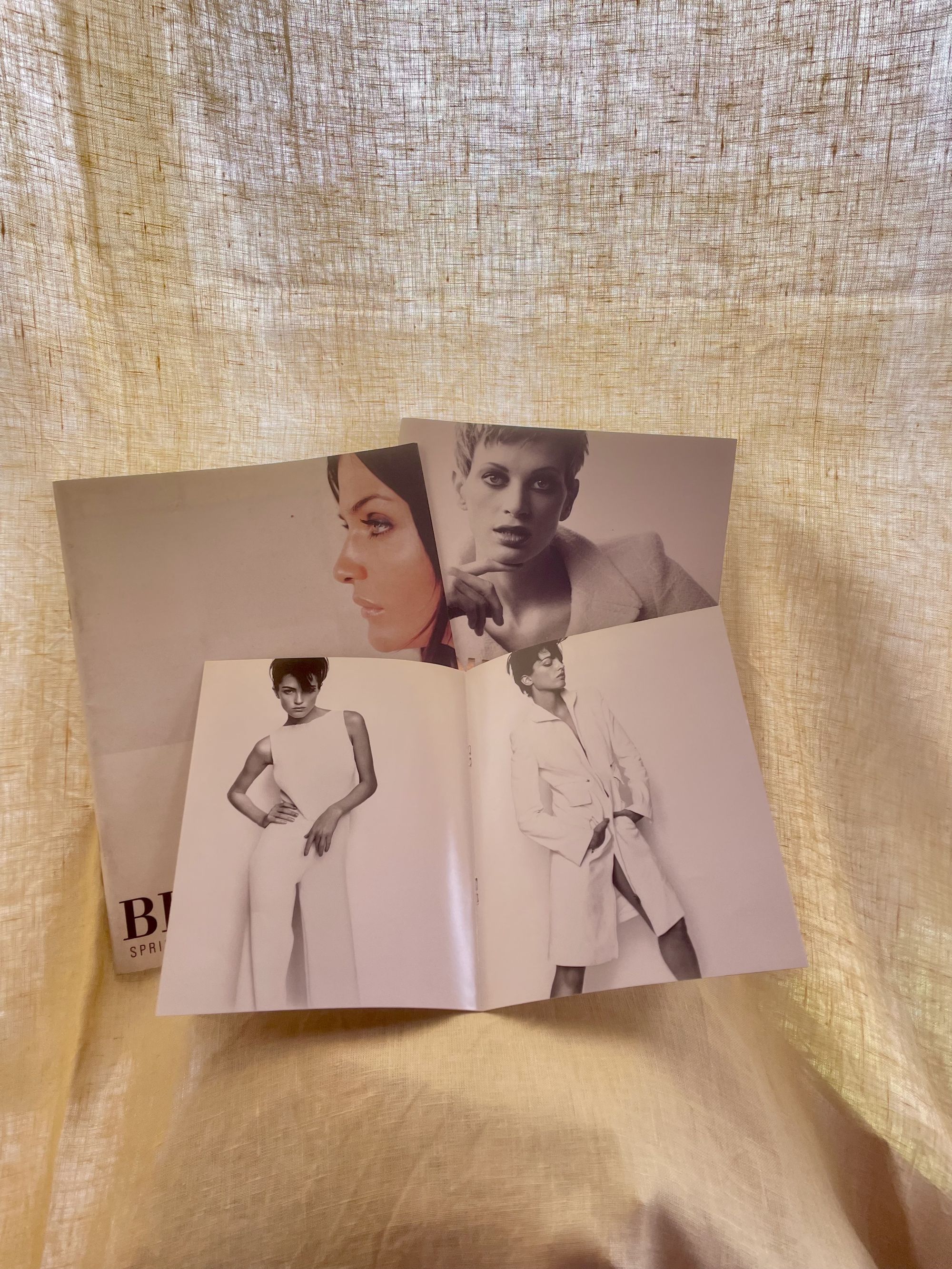 Milano fashion library presenta Mario Testino: a published history La mostra, aperta dal 20 al 24 giugno, ripercorrerà quarant'anni di carriera di Testino attraverso la carta stampata | Image 621312
