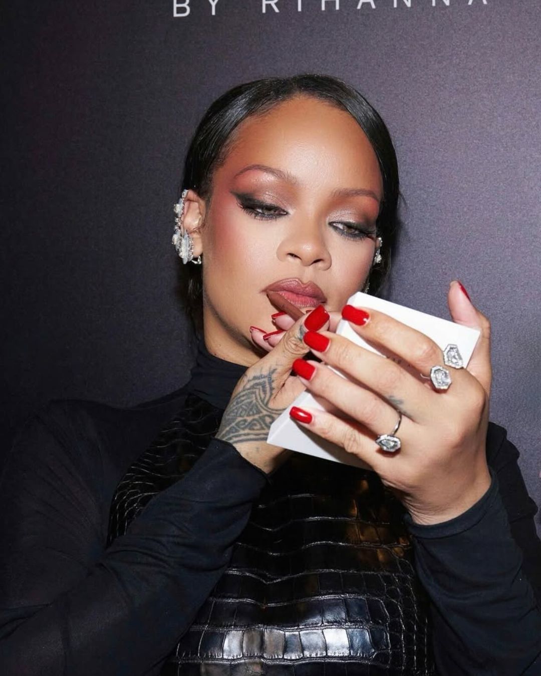 Jay-Z potrebbe comprare metà di Fenty Beauty Cosa sta succendendo al brand di Rihanna?