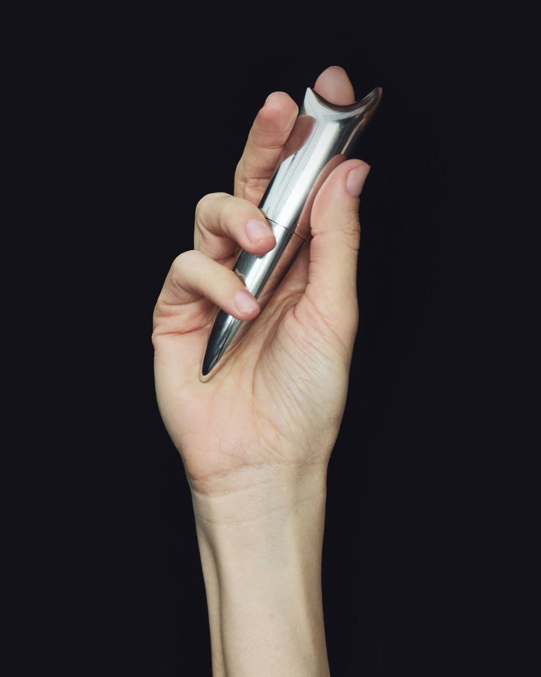 È possibile comprare un balsamo labbra che contiene ingredienti attivi coltivati nello spazio Non è fantascienza, è skincare