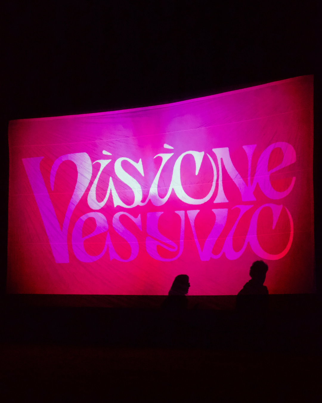Visione Vesuvio presenta la terza edizione de Il cinema Fuorisala Torna il cinema all’aperto a Napoli, tra il Quartiere Intelligente e il MUBI Fest in Floridiana