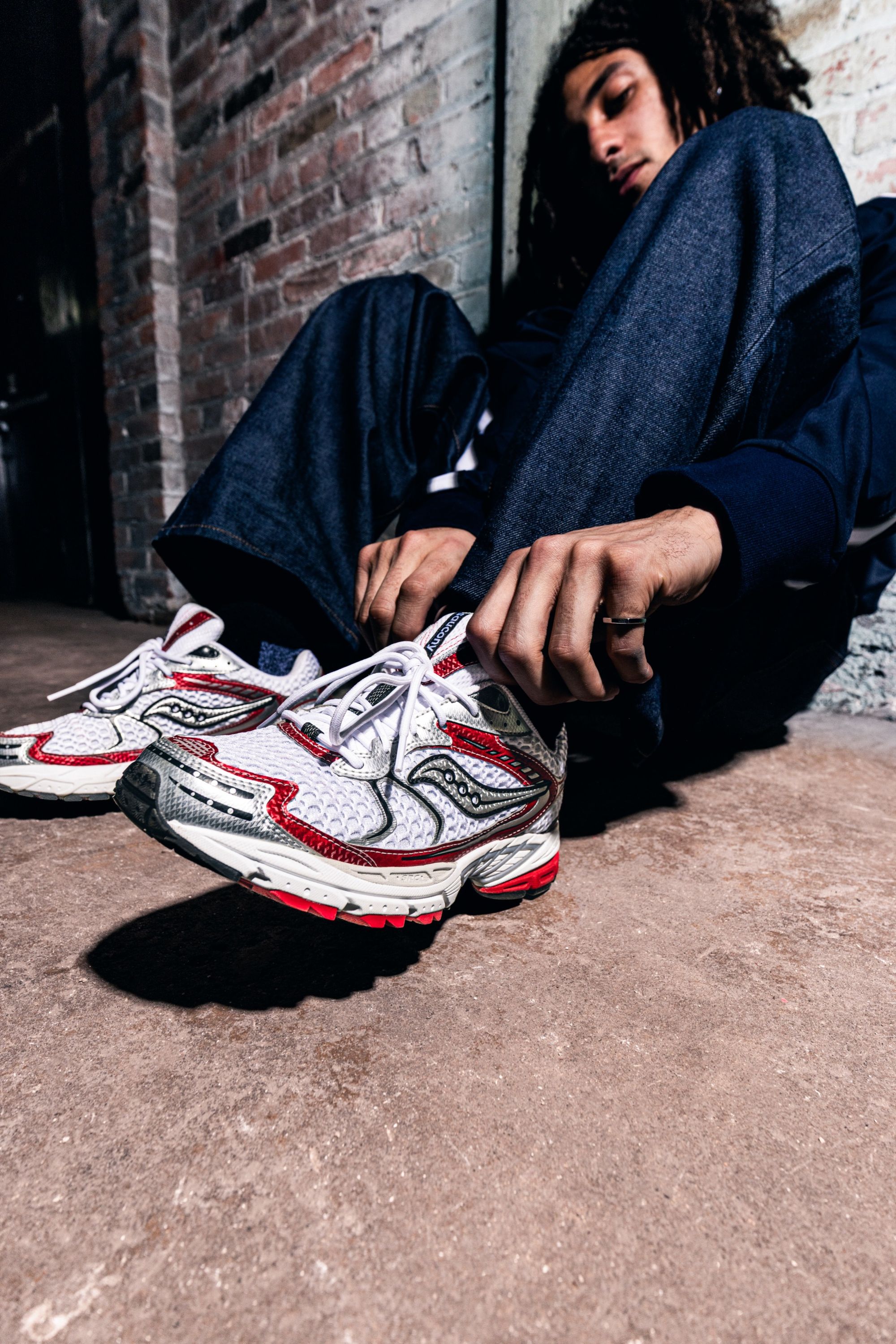 Saucony presenta le ProGrid Ride 1 alla Paris Fashion Week Una collezione dedicata alla fedeltà, per le strade proprio come in pista | Image 622547