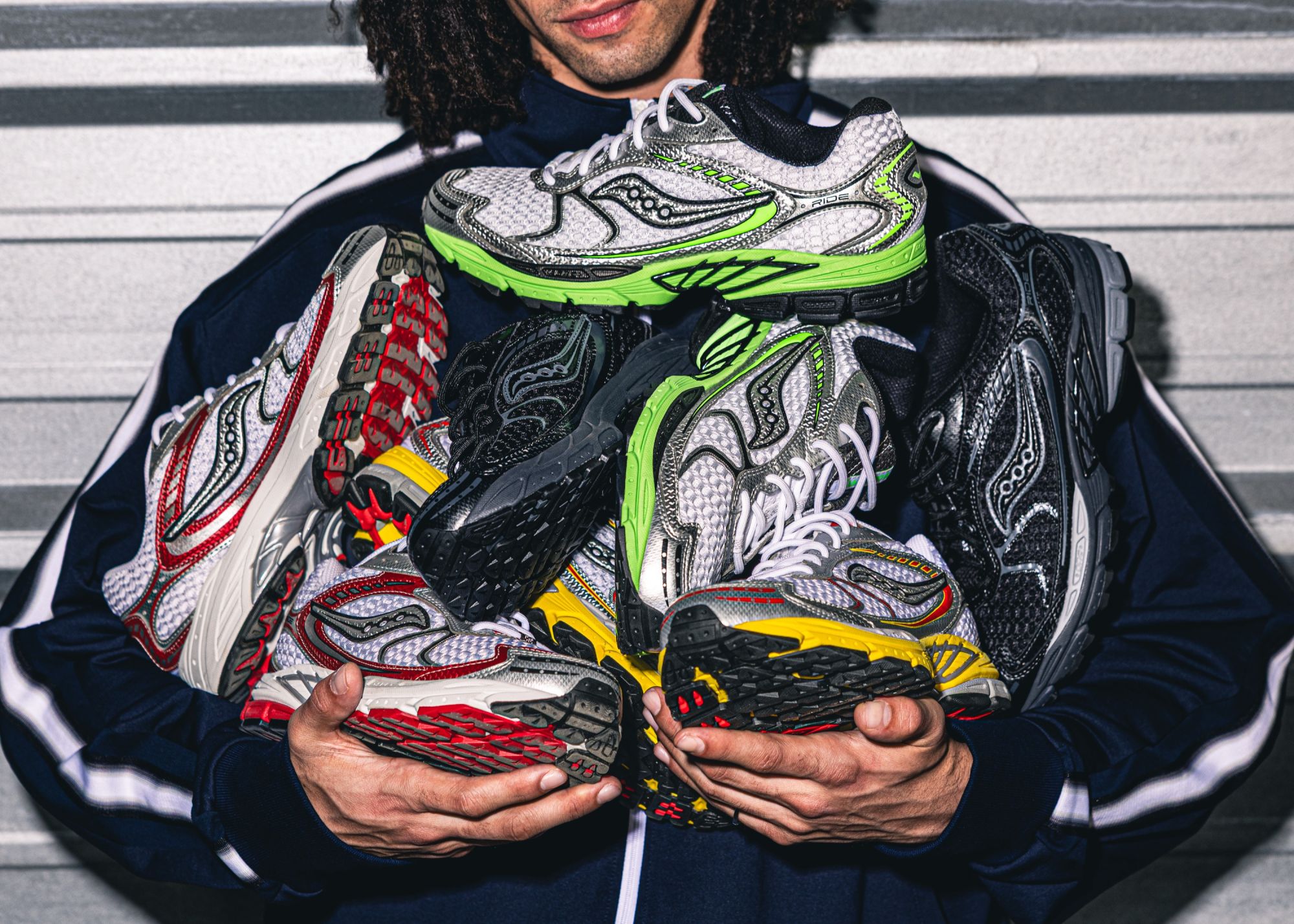 Saucony presenta le ProGrid Ride 1 alla Paris Fashion Week Una collezione dedicata alla fedeltà, per le strade proprio come in pista | Image 622539