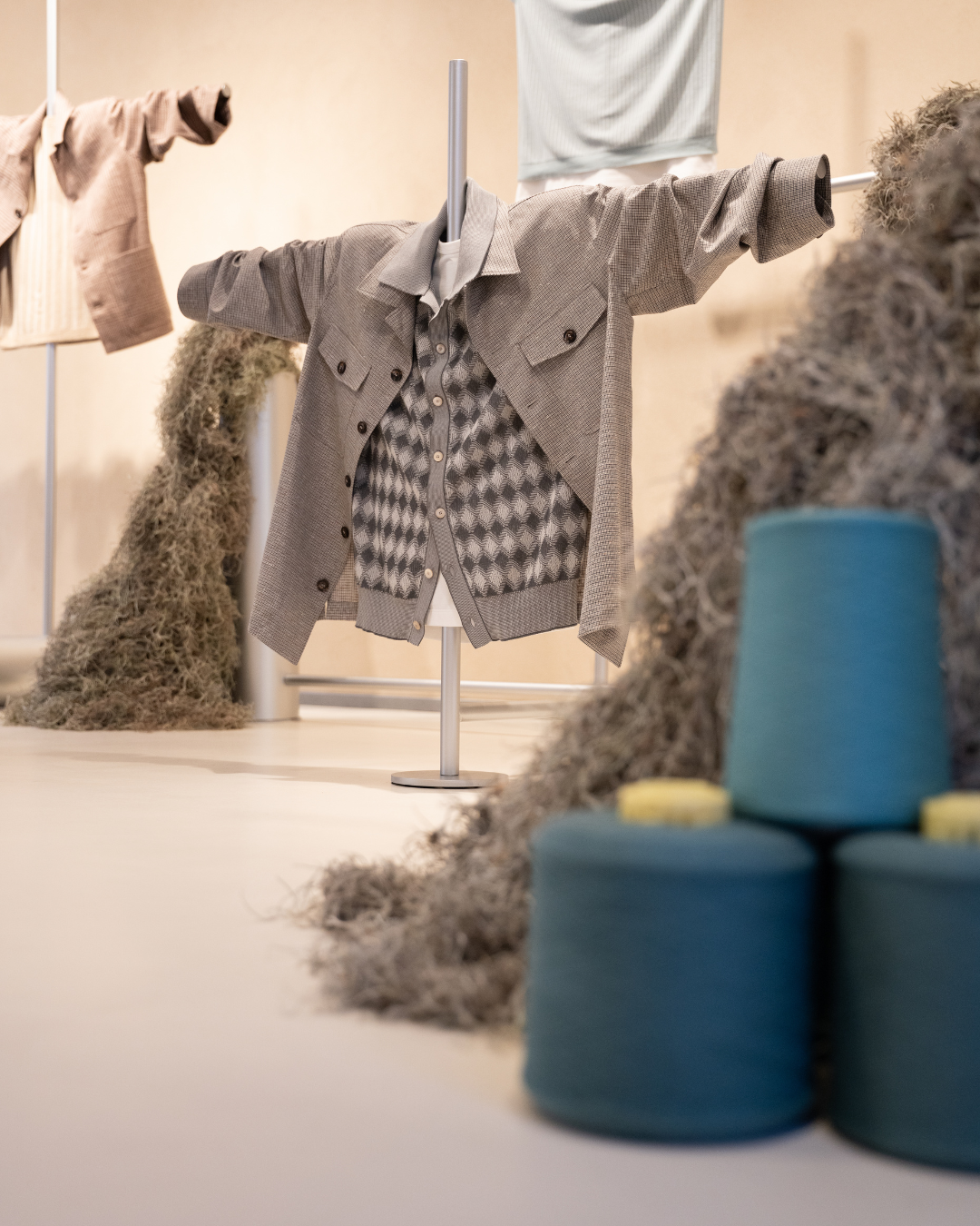 Piacenza 1733 präsentiert die SS27 Innovation und Savoir-faire im neuen Mailänder Showroom