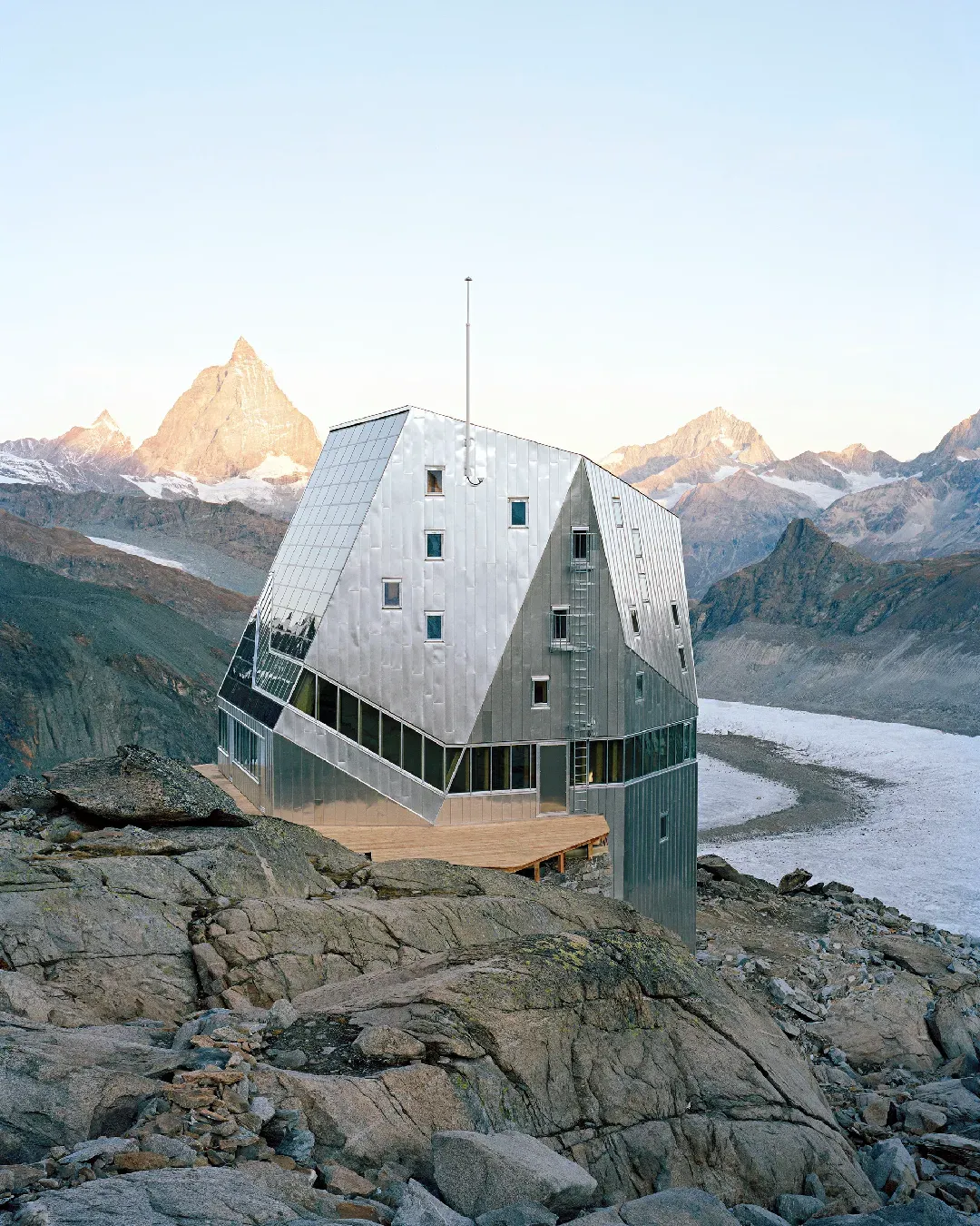 What cities should learn from extreme architecture  How to become more resilient and prepare for the climate challenges of the future