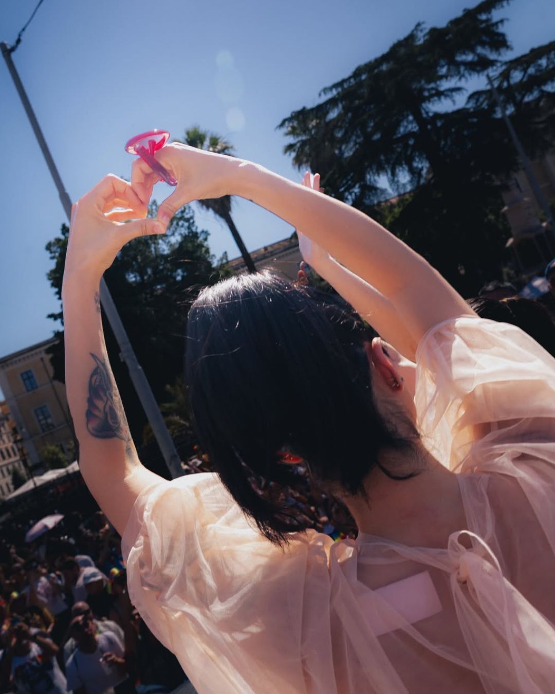 It's too hot at Pride! And so, even public space ceases to be inclusive For accessible participation, it is necessary to rethink schedules and methods