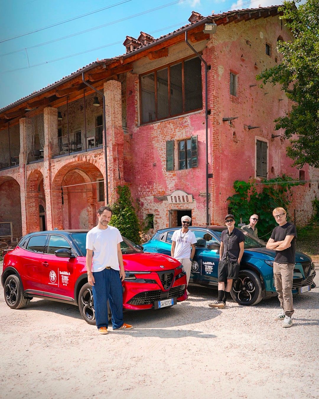 Alfa Romeo e i Subsonica mettono l’acceleratore all’estate italiana L’iconico brand automotive è di nuovo l'Official Mobility Partner del nuovo tour estivo della band torinese