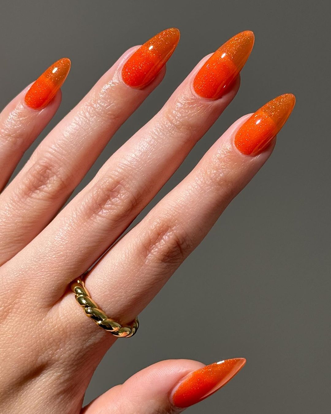 Le aperol spritz nails sono tra le manicure più vivaci dell’estate Un nail look che accompagnerà ogni brindisi estivo