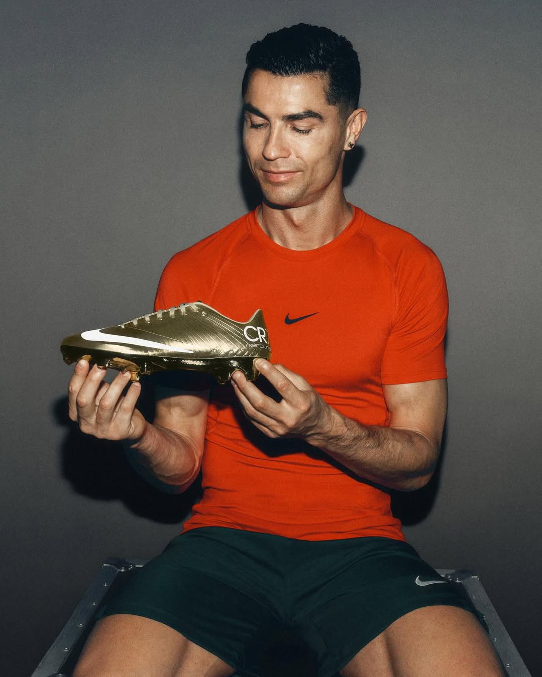 Vinted è invaso dalle nuove Mercurial oro di Cristiano Ronaldo Un modello speciale per il Mondiale 2026
