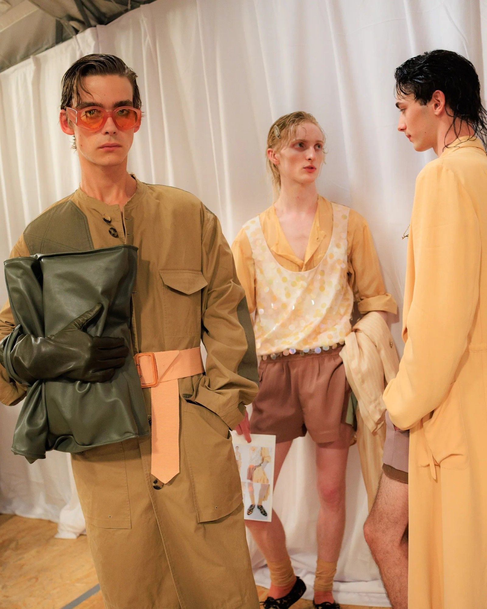 Les fantaisies impressionnistes de la collection SS27 de Dries Van Noten Enfin une collection qui sent l'été