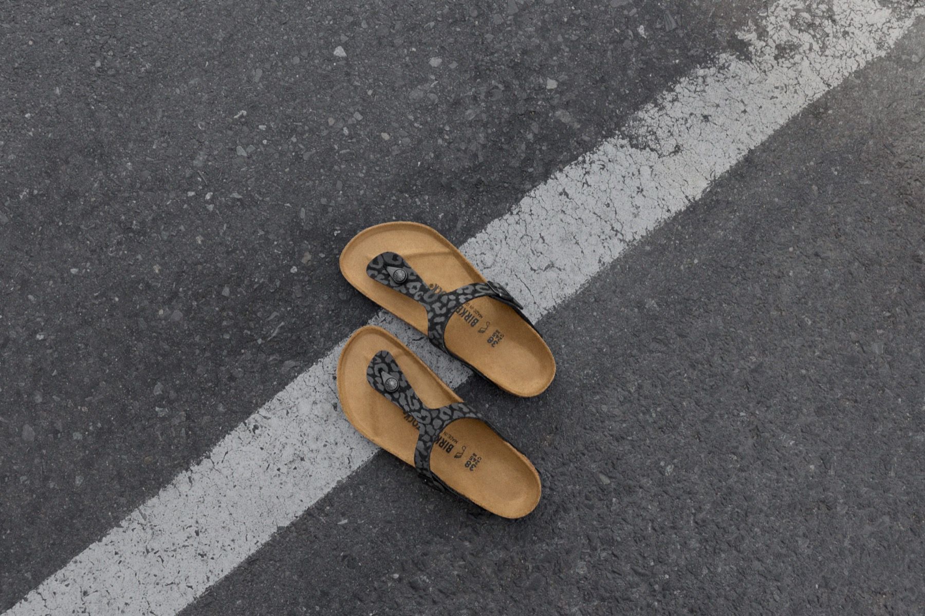 BIRKENSTOCK presenta “ANIMAL PACK” I modelli iconici cambiano look nella campagna Natural Interaction | Image 623707