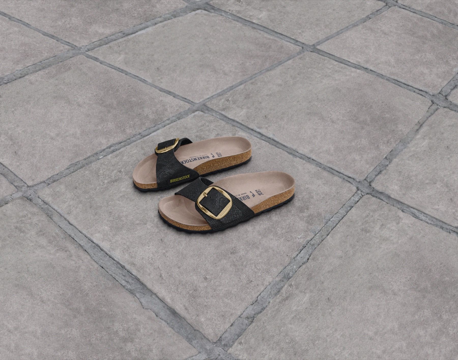 BIRKENSTOCK presenta “ANIMAL PACK” I modelli iconici cambiano look nella campagna Natural Interaction | Image 623705