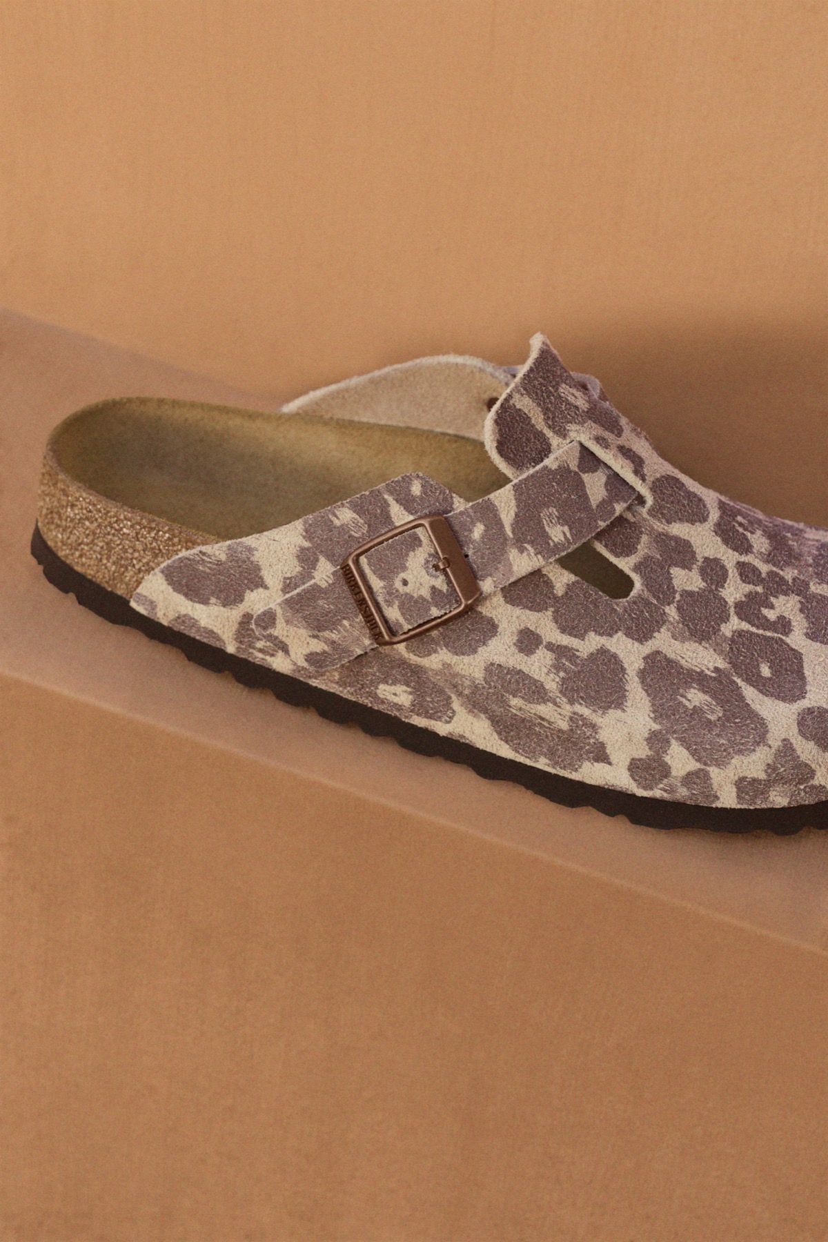 BIRKENSTOCK presenta “ANIMAL PACK” I modelli iconici cambiano look nella campagna Natural Interaction | Image 623698