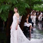 Jonathan Andersons Knoten für Dior Haute Couture SS27 Zwischen Farnen und Skulpturen hellt sich die Dior-Frau auf, ohne die Materialität loszulassen