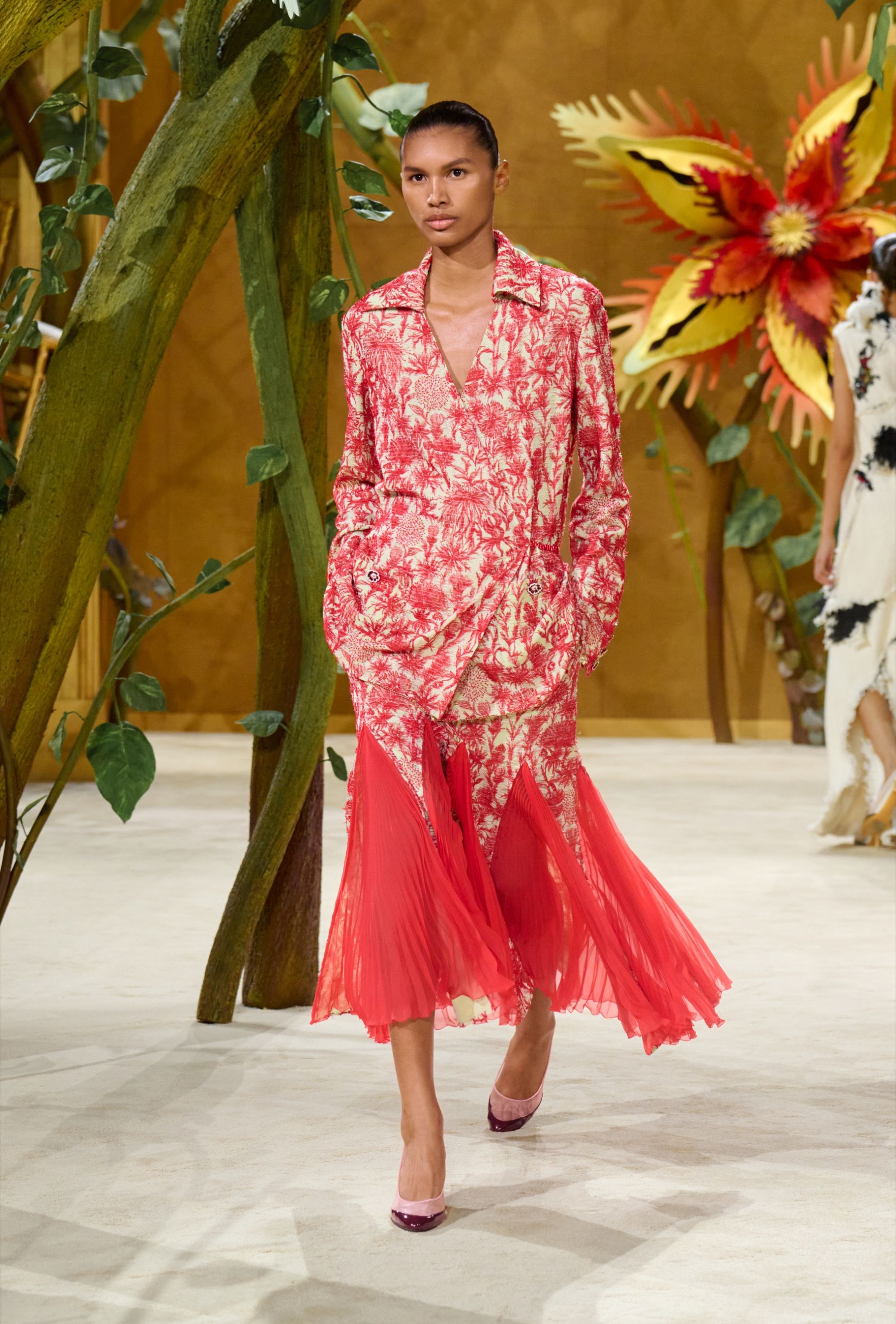 Spaventapasseri e fate attraversano la Chanel Couture 2027 La narrativa Blazy continua in un nuovo mondo, questa volta quello delle fate | Image 626029