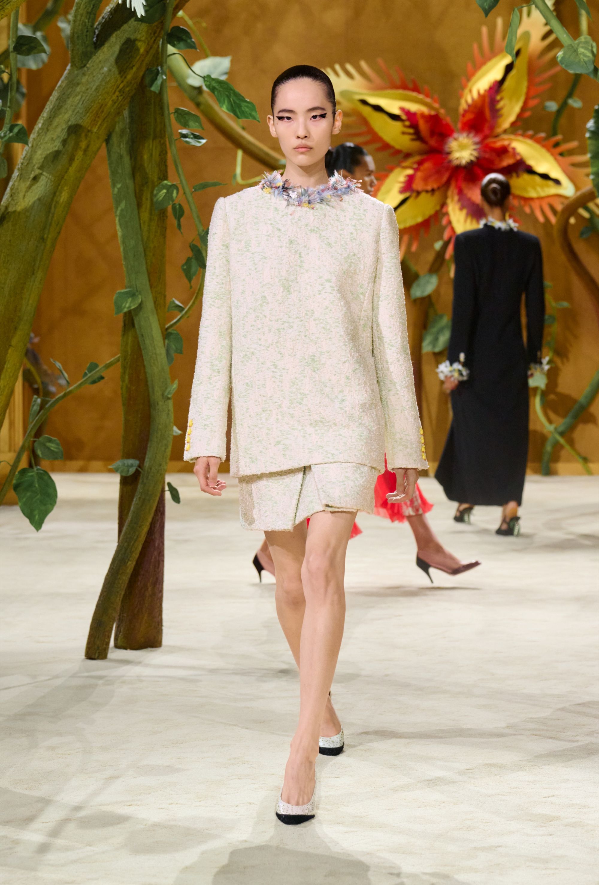 Spaventapasseri e fate attraversano la Chanel Couture 2027 La narrativa Blazy continua in un nuovo mondo, questa volta quello delle fate | Image 626025