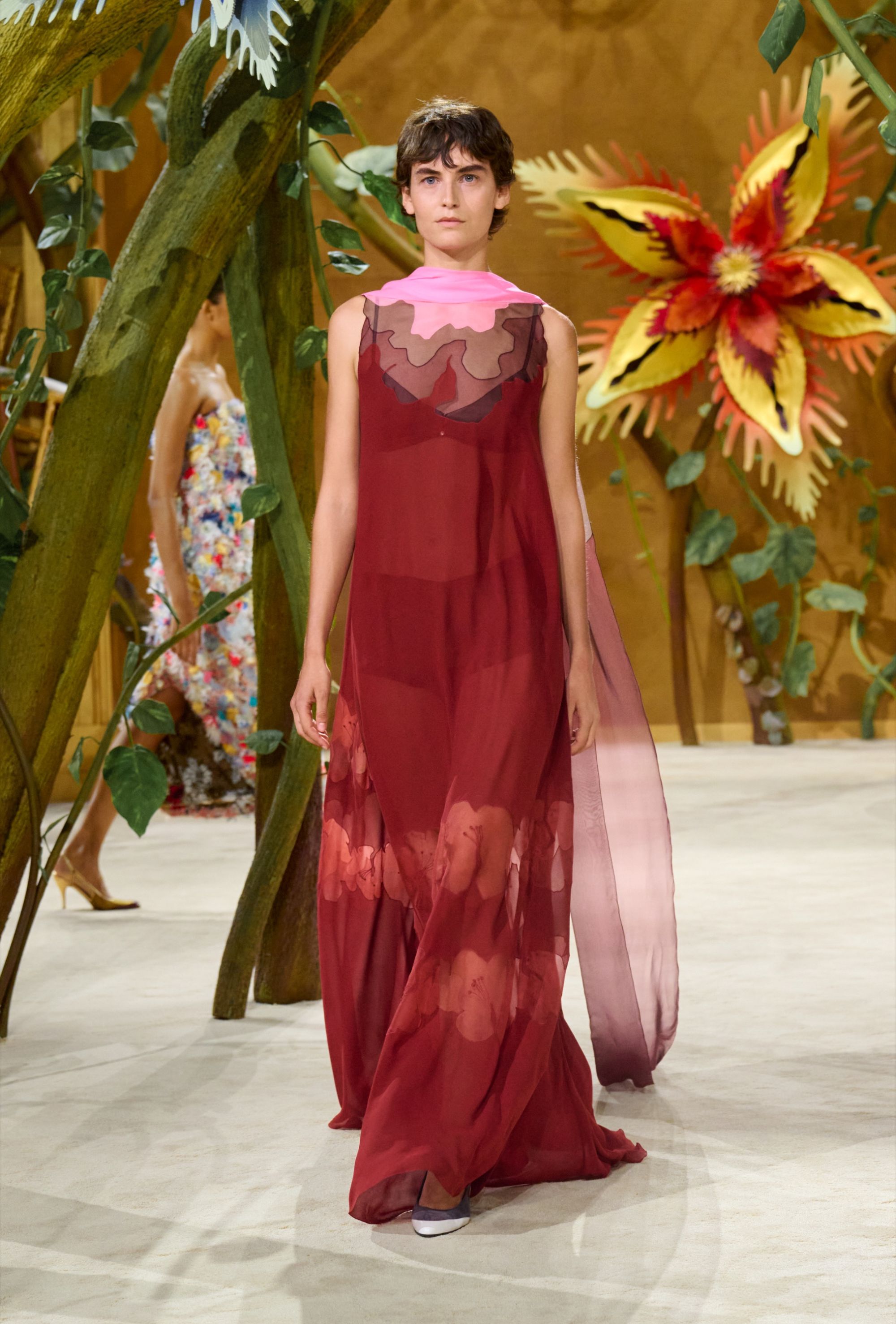 Spaventapasseri e fate attraversano la Chanel Couture 2027 La narrativa Blazy continua in un nuovo mondo, questa volta quello delle fate | Image 626022