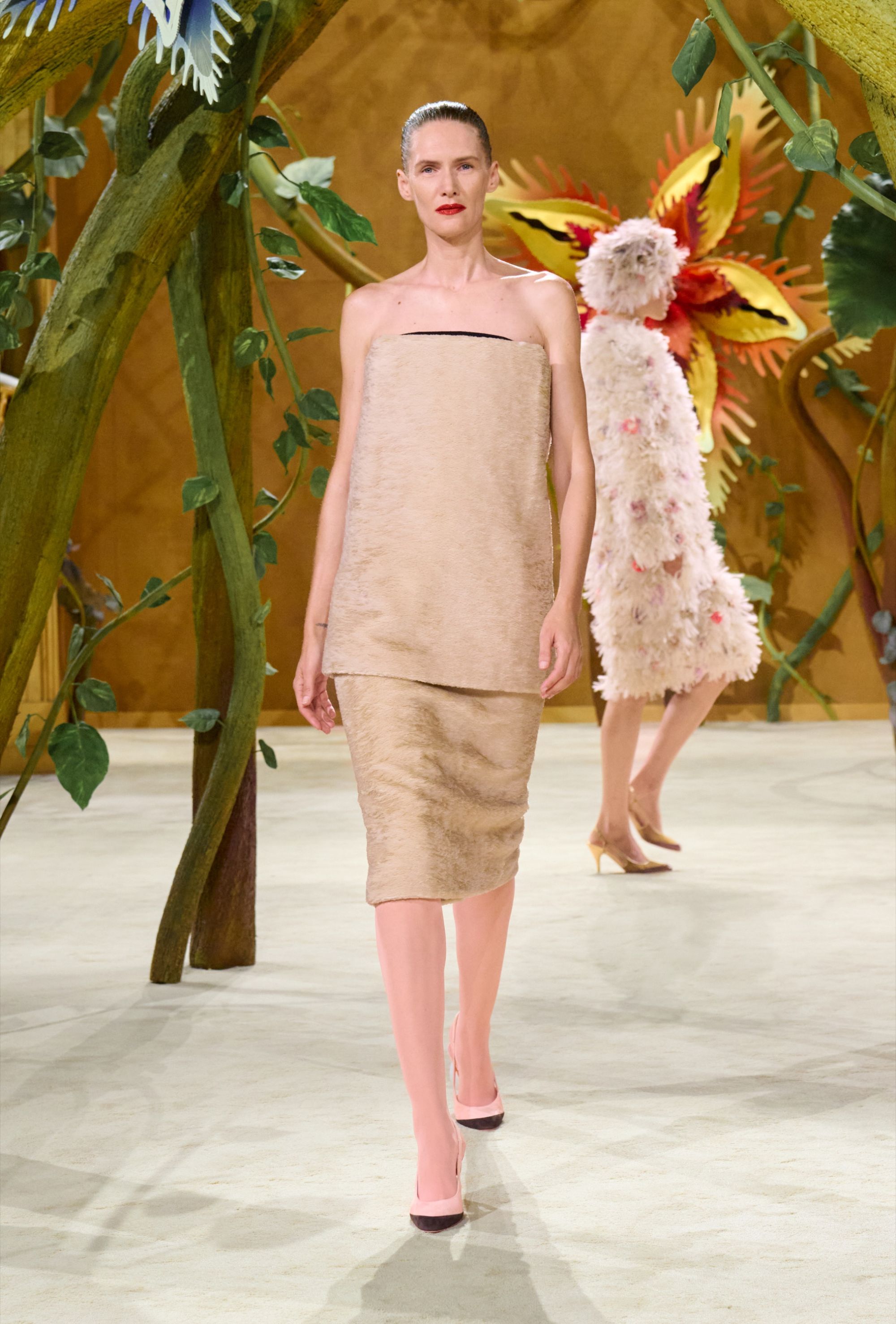 Spaventapasseri e fate attraversano la Chanel Couture 2027 La narrativa Blazy continua in un nuovo mondo, questa volta quello delle fate | Image 626019