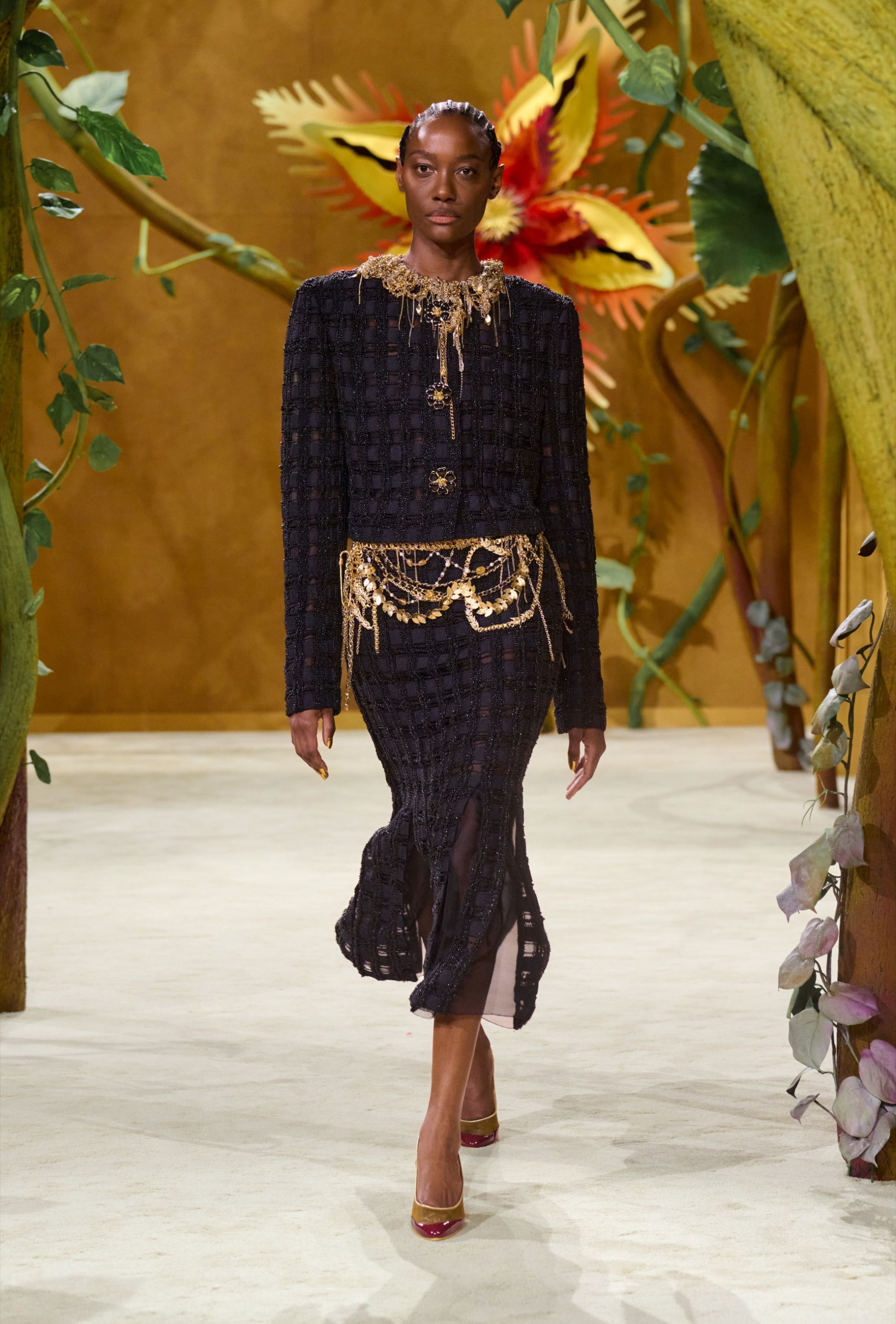 Spaventapasseri e fate attraversano la Chanel Couture 2027 La narrativa Blazy continua in un nuovo mondo, questa volta quello delle fate | Image 626039