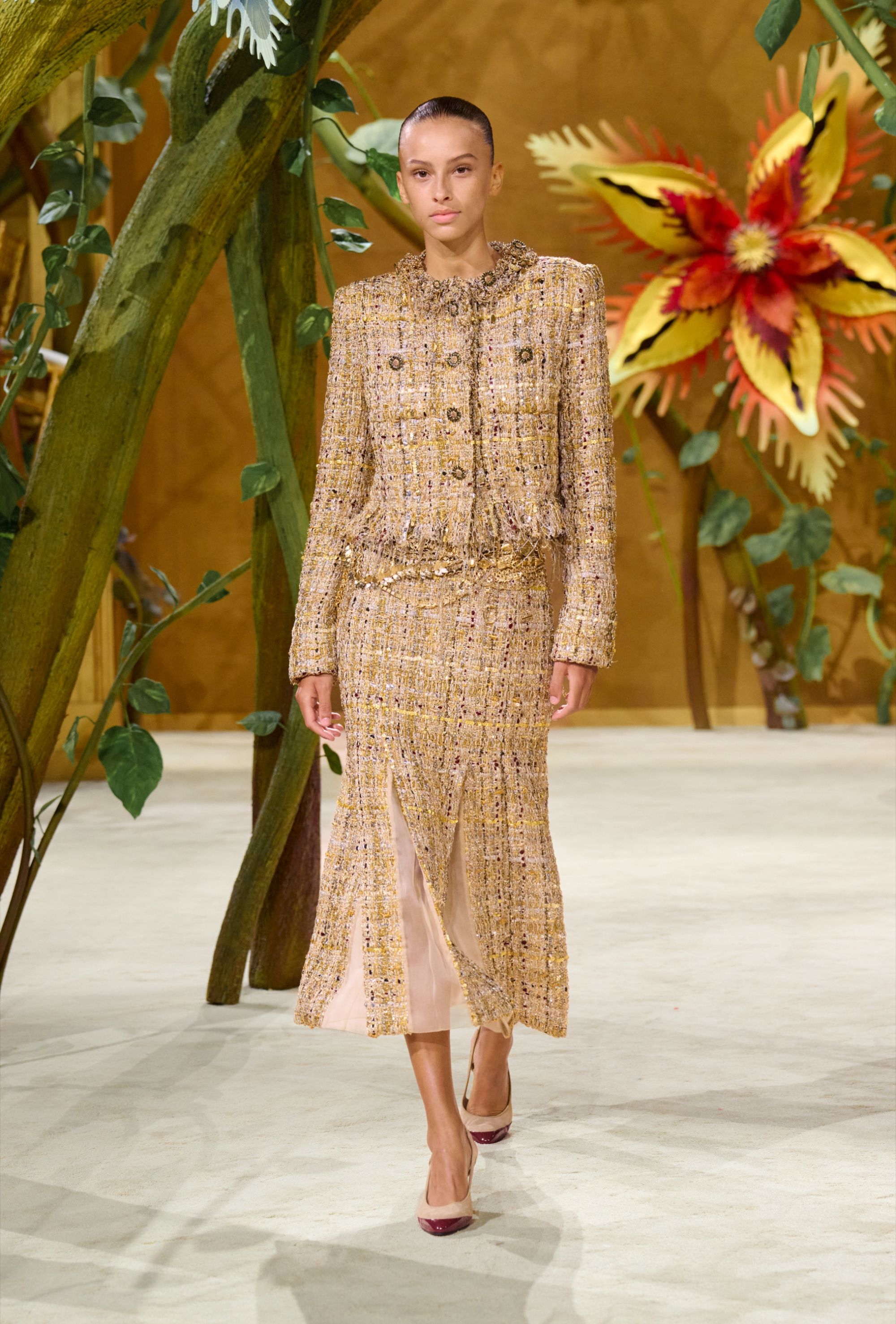 Spaventapasseri e fate attraversano la Chanel Couture 2027 La narrativa Blazy continua in un nuovo mondo, questa volta quello delle fate | Image 626061