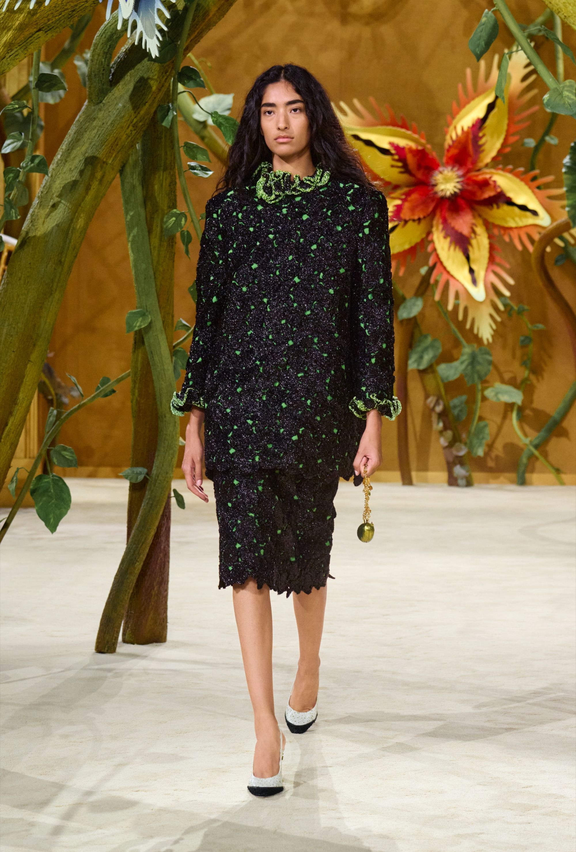 Spaventapasseri e fate attraversano la Chanel Couture 2027 La narrativa Blazy continua in un nuovo mondo, questa volta quello delle fate | Image 626010