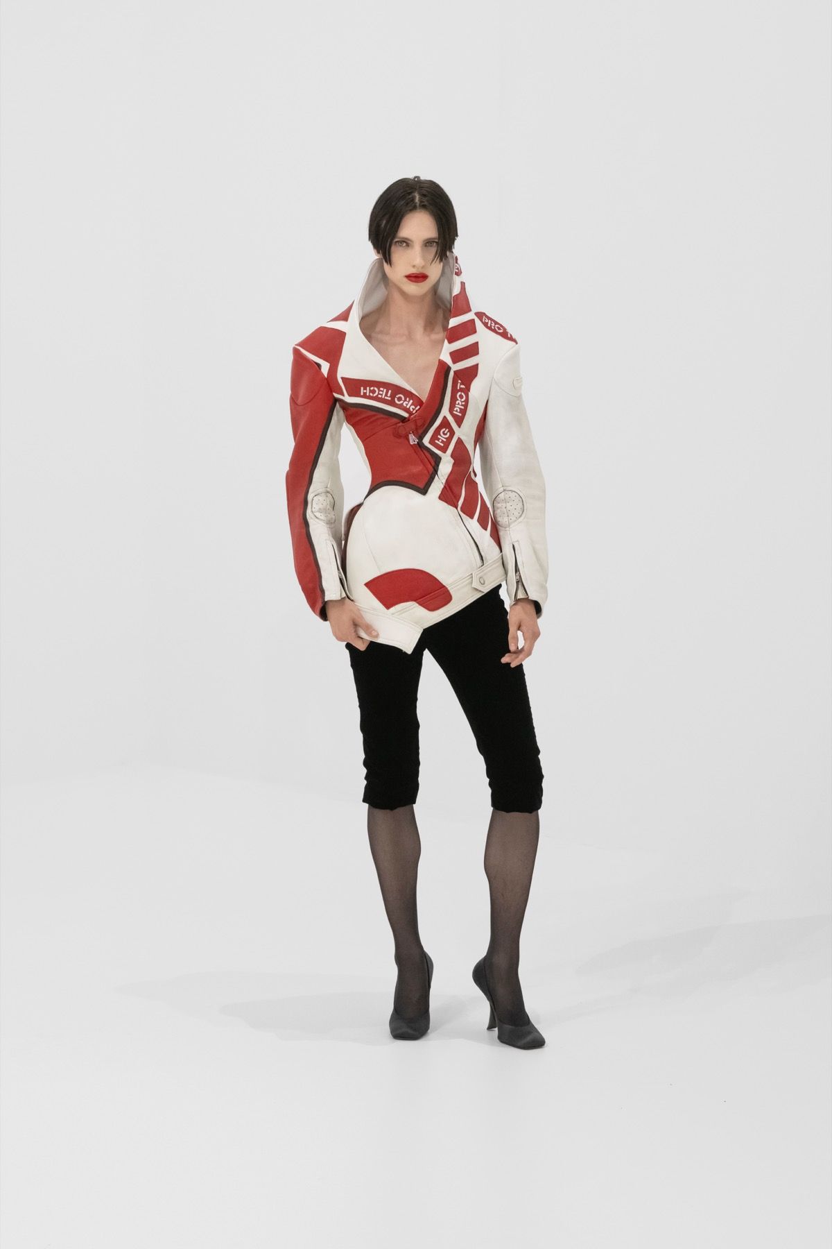 The Poetics of shapes and volumes in Jean Paul Gaultier's Couture 2027 Duran Lantik's debut collection is an ode to the brand's heritage and that of France as a whole | Image 626412