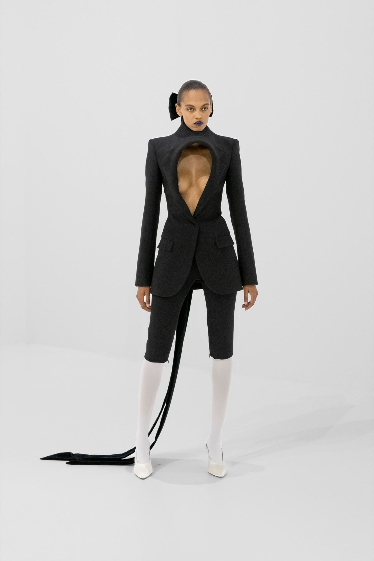 The Poetics of shapes and volumes in Jean Paul Gaultier's Couture 2027 Duran Lantik's debut collection is an ode to the brand's heritage and that of France as a whole | Image 626424