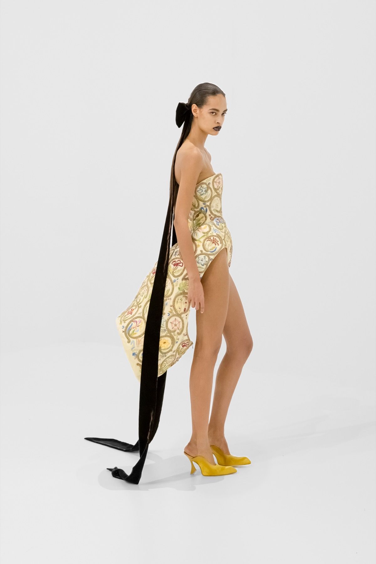 The Poetics of shapes and volumes in Jean Paul Gaultier's Couture 2027 Duran Lantik's debut collection is an ode to the brand's heritage and that of France as a whole | Image 626428