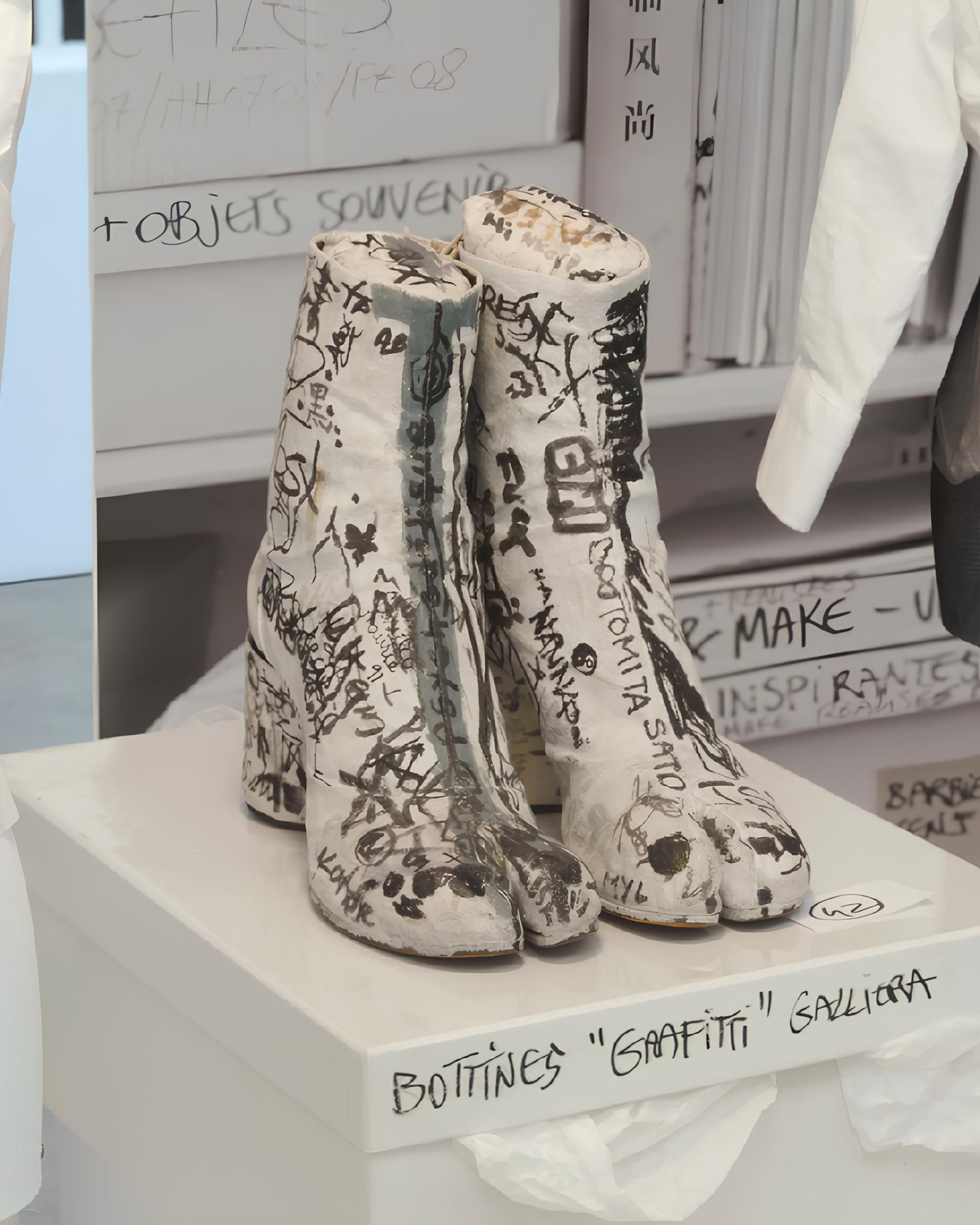 Des tabis Maison Margiela s’arrachent à 364000 euros La paire Margiela la plus chère au monde