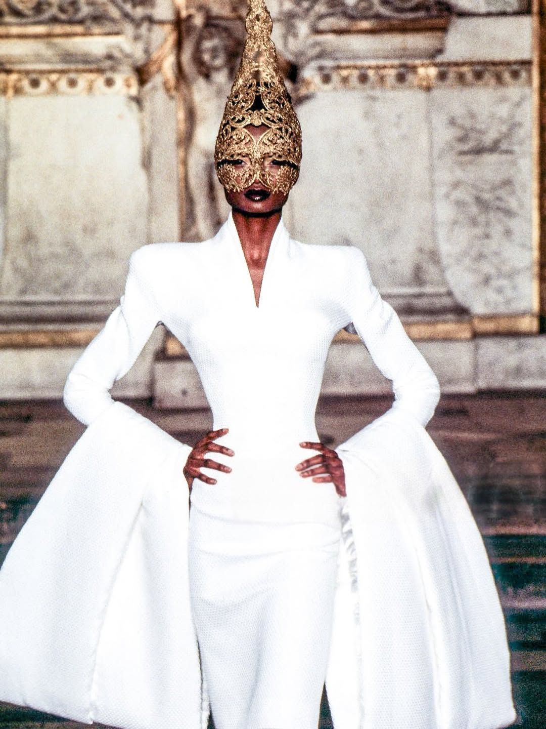 La mode se prépare aussi à l'Odyssée De Jonathan Anderson à Zendaya, les sculptures sont partout | Image 627071