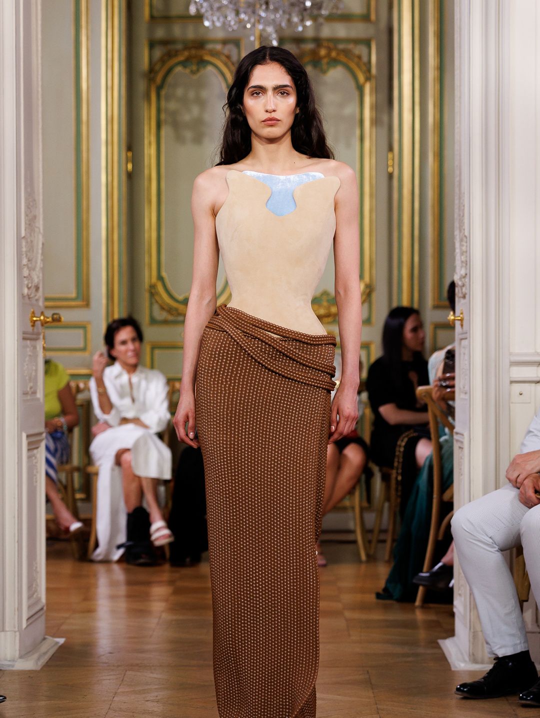 La mode se prépare aussi à l'Odyssée De Jonathan Anderson à Zendaya, les sculptures sont partout | Image 627080
