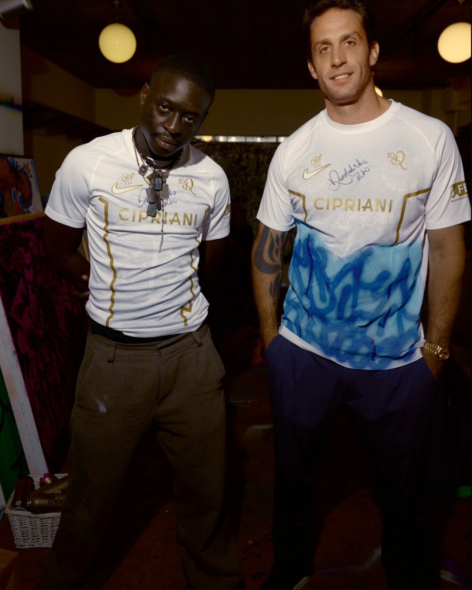 Slawn ha realizzato una collezione con Ronaldinho e Ravenna by Cipriani Dieci maglie uniche e due paia di Nike R10