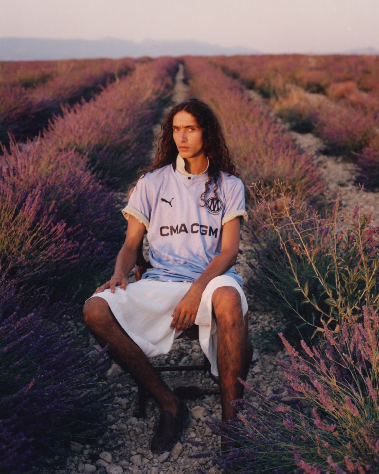 The campaign for Marseille's new jersey is very JACQUEMUS-coded Provence and the lavender fields are the stars of the show