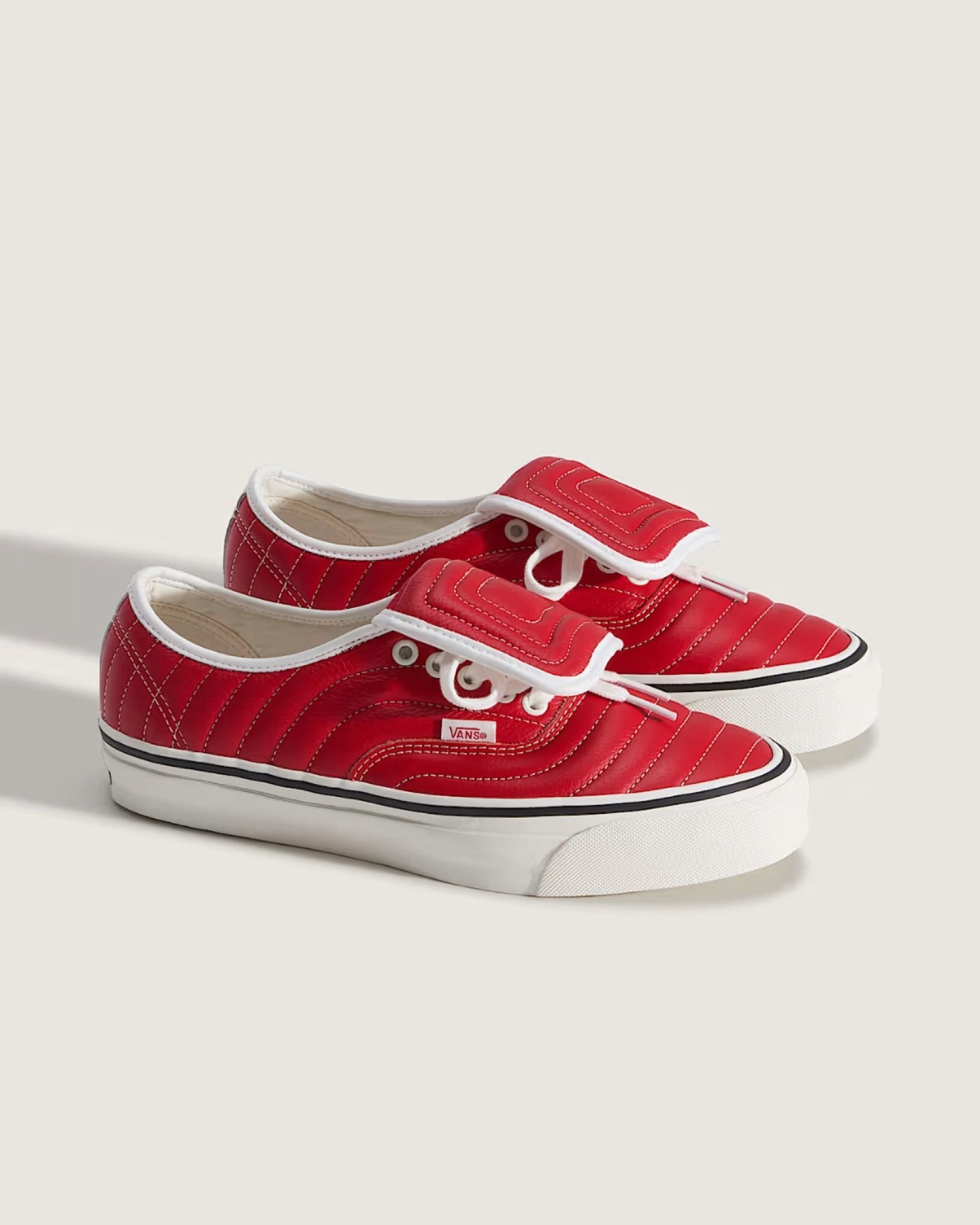 We live in a world where even a pair of Vans can turn into a football boot We're talking about the new Premium Authentic 44 EXT